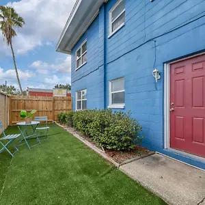 Apartment Great Location With Large Garden 2br Apt, Tampa